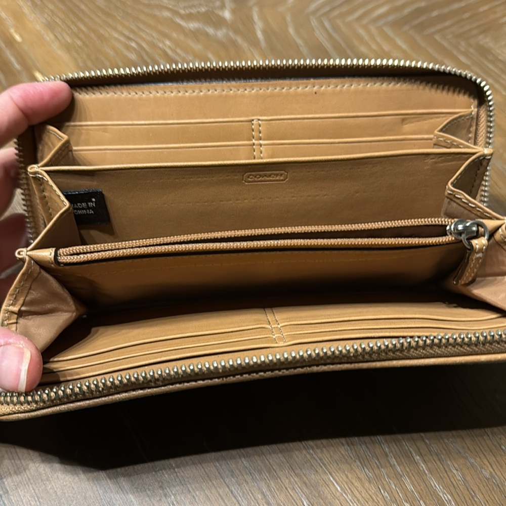 Coach Wallet - Picture 3 of 4
